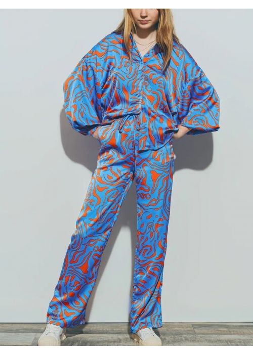 Q2 Abstract Balloon Sleeve Top 
